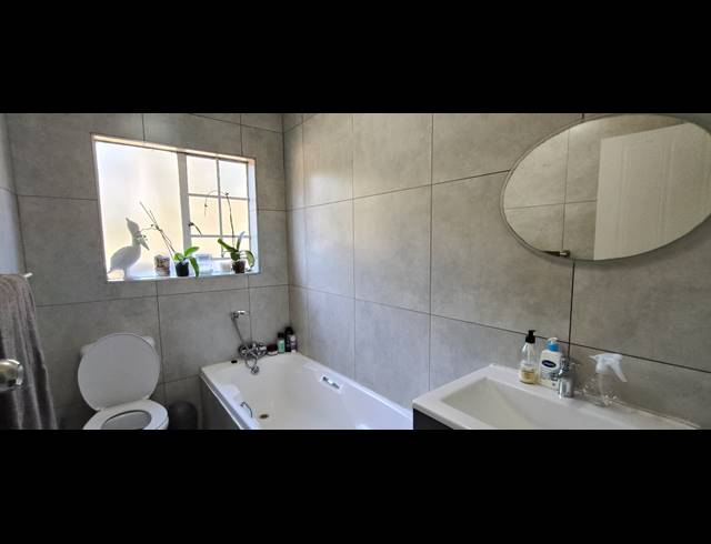 3 BEDROOM TOWNHOUSE TO LET IN SUNDOWNER